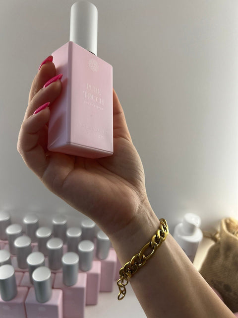 Pure Touch: Η Μαγευτική Απαλότητα του Άρωματος Πούδρας - NATURADANZA