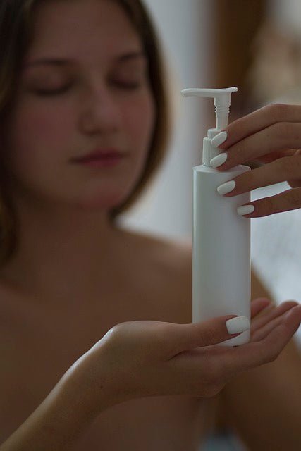 Pure Touch: Το Τρίπτυχο Ενυδάτωσης για Λαμπερή και Υγιή Επιδερμίδα - NATURADANZA